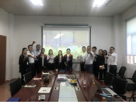 乐鱼平台-乐鱼(中国)一站式服务平台软件与炎墨合影 乐鱼平台-乐鱼(中国)一站式服务平台软件与炎墨合影